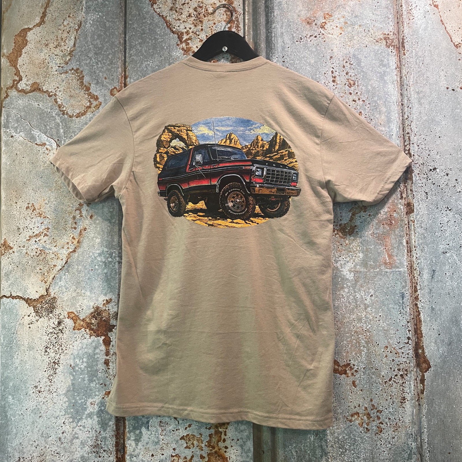 Georgia Broncos Men's Tan 2nd Gen T-Shirt - Image 2